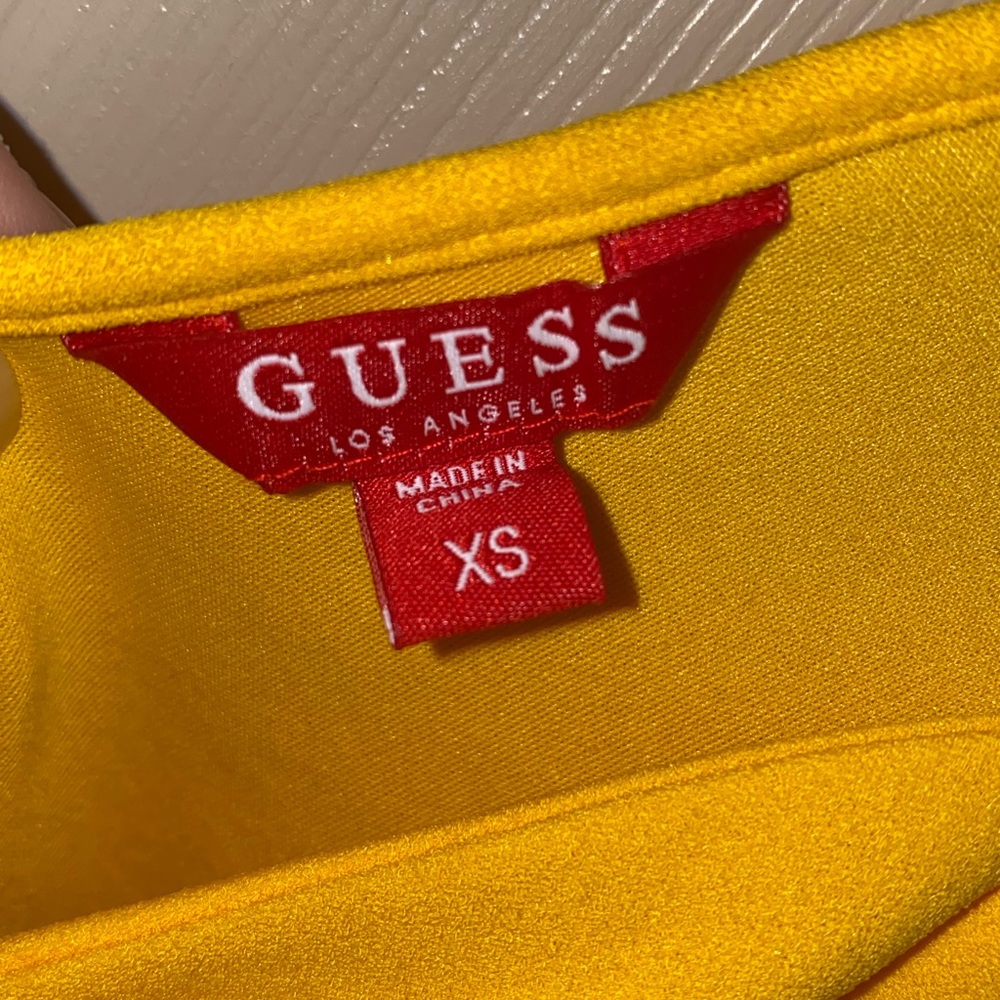 GUESS Springtime Dress - Picture 3 of 3